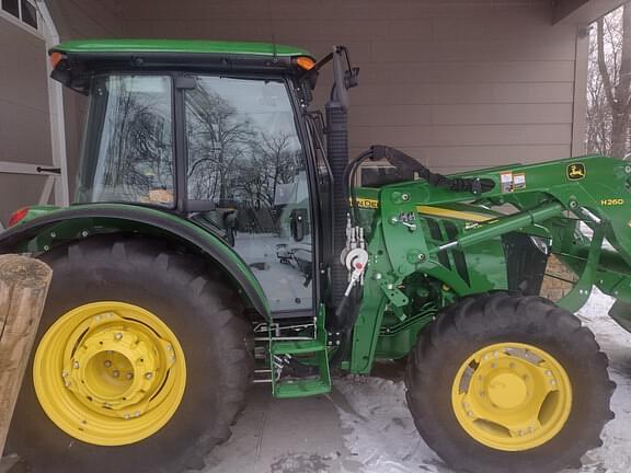 Image of John Deere 5075M equipment image 1