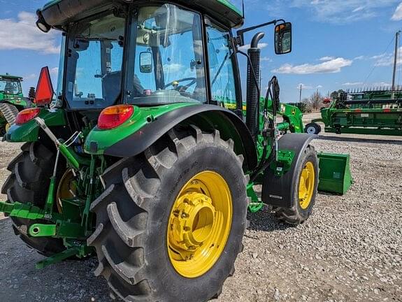 Image of John Deere 5075M equipment image 1