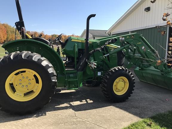 Image of John Deere 5085E equipment image 4