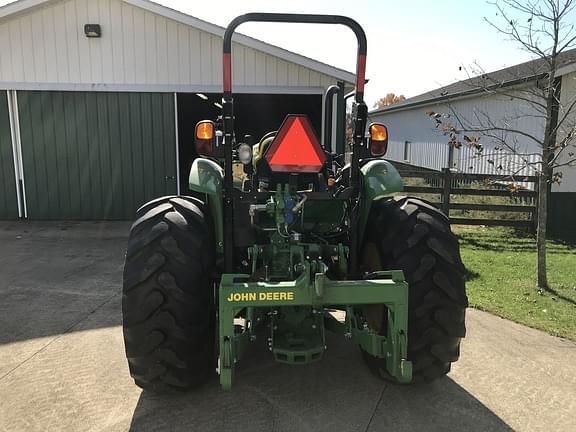 Image of John Deere 5085E equipment image 4