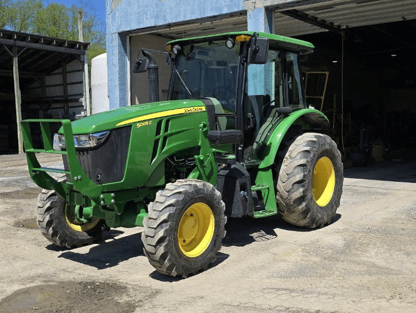 Main image John Deere 5085E