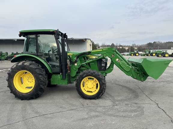 Image of John Deere 5085E equipment image 2