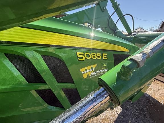 Image of John Deere 5085E equipment image 3