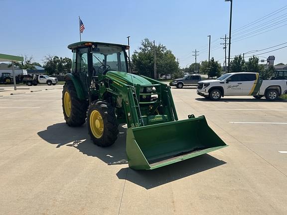 Image of John Deere 5085E equipment image 2