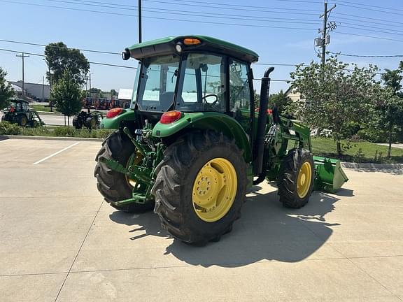 Image of John Deere 5085E equipment image 4