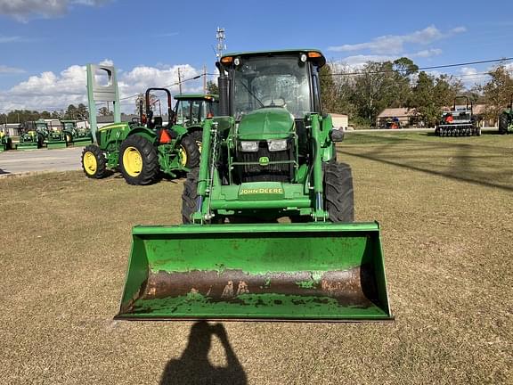 Image of John Deere 5085E equipment image 2