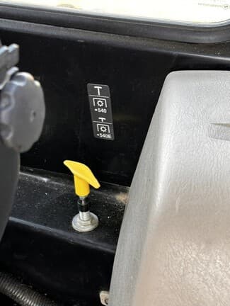 Image of John Deere 5085E equipment image 4