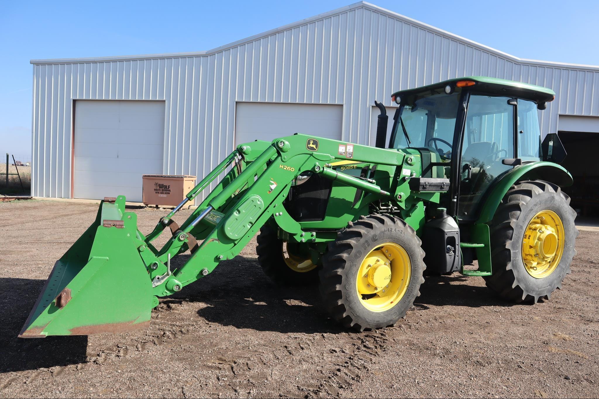2017 John Deere 5085E Equipment Image0