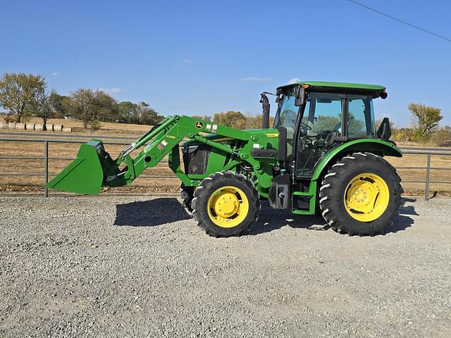 Image of John Deere 5085E equipment image 2