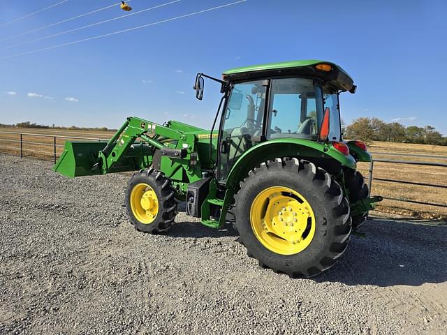 Image of John Deere 5085E equipment image 4