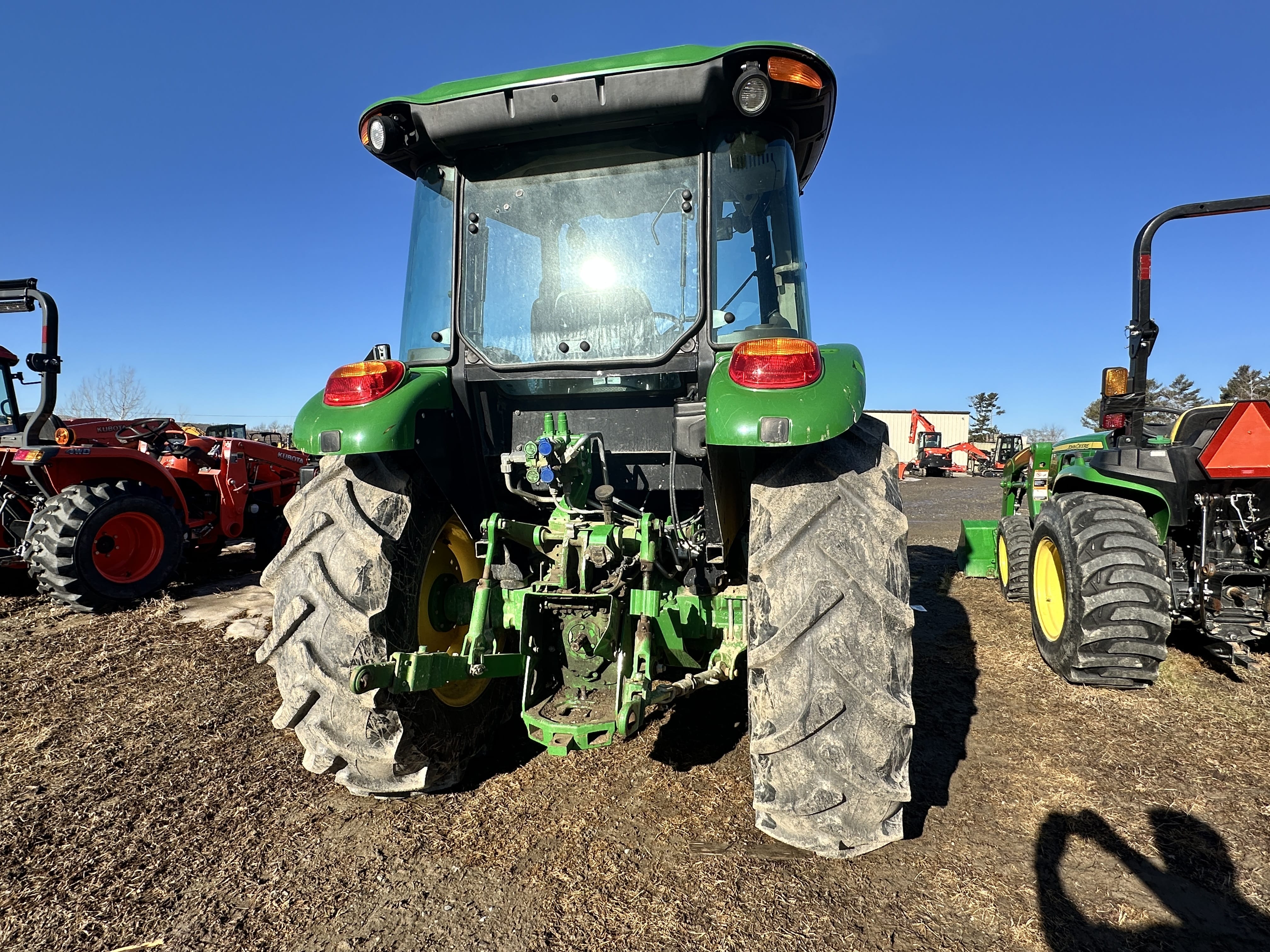 2017 John Deere 5085E Equipment Image0