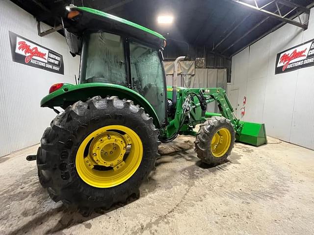 Image of John Deere 5085E equipment image 4