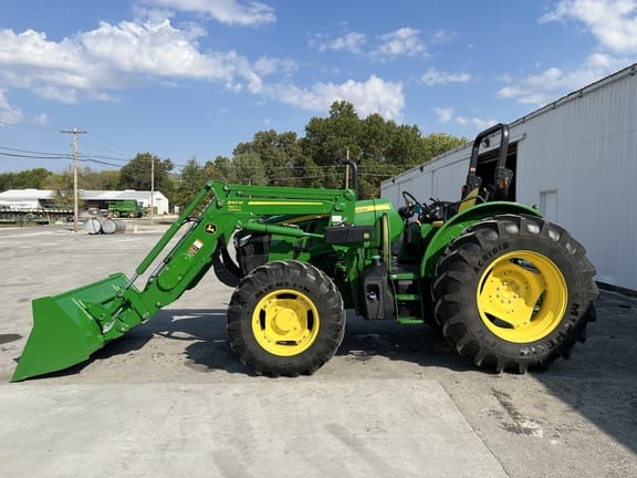 Main image John Deere 5085M
