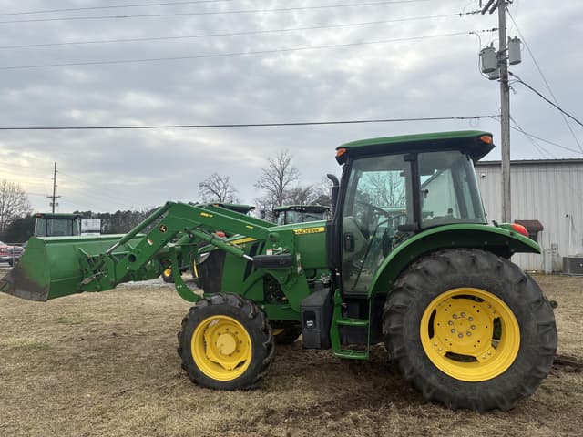 Image of John Deere 5090E equipment image 1