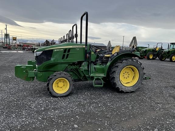 Image of John Deere 5090GV equipment image 1