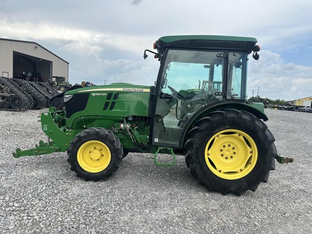 Image of John Deere 5090GN equipment image 4