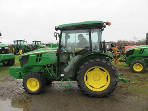 2017 John Deere 5090GV Image