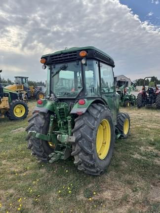 Image of John Deere 5090GN equipment image 2