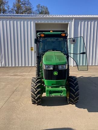 Image of John Deere 5090GN equipment image 3