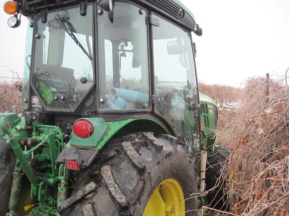 Image of John Deere 5090GV equipment image 3