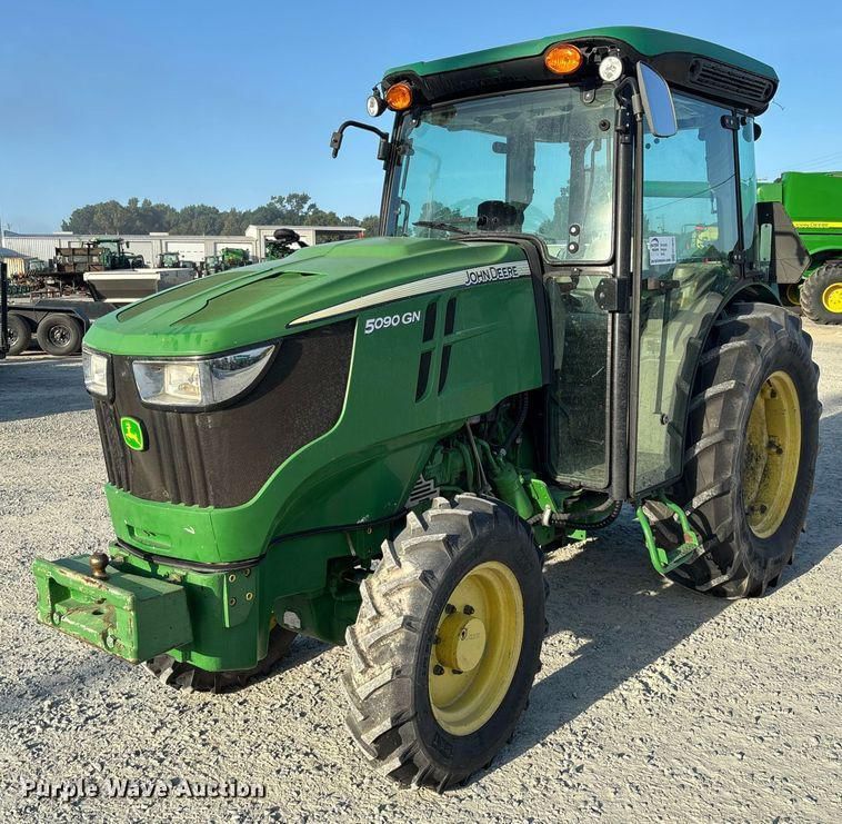 2017 John Deere 5090GN Equipment Image0