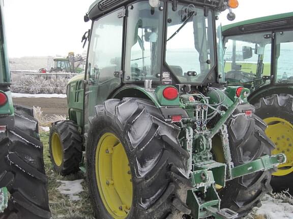 Image of John Deere 5090GV equipment image 2