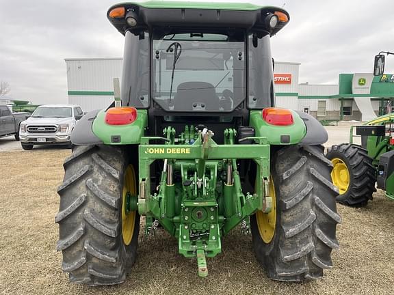 Image of John Deere 5090M equipment image 4