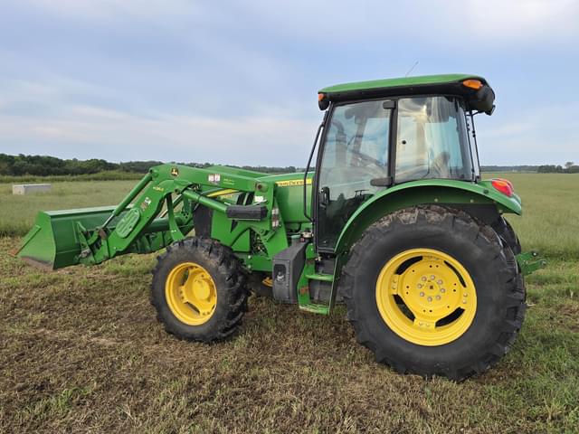 Image of John Deere 5100E equipment image 3