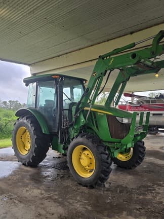 Image of John Deere 5100E equipment image 4