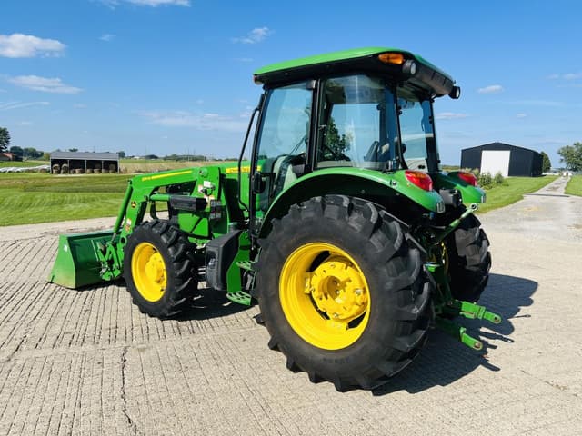 Image of John Deere 5100E equipment image 3