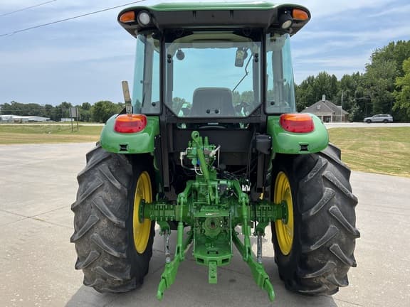 Image of John Deere 5100E equipment image 4