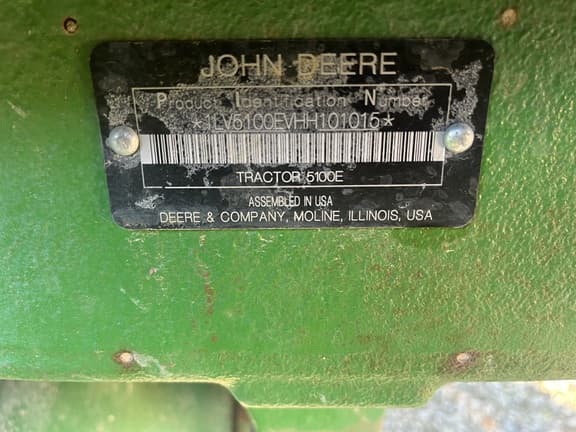 Image of John Deere 5100E equipment image 3