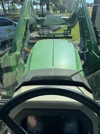 Image of John Deere 5100E equipment image 4