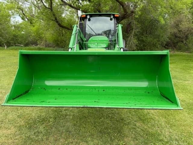 Image of John Deere 5100E equipment image 2