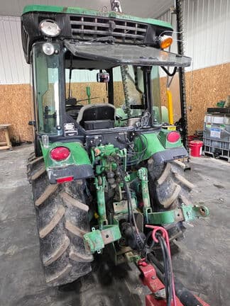 Image of John Deere 5100GN equipment image 4
