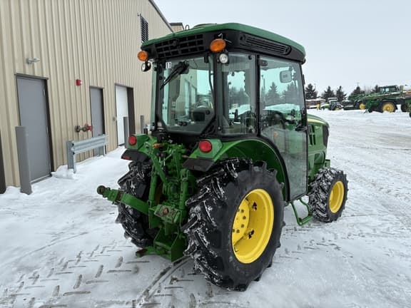 Image of John Deere 5100GN equipment image 2