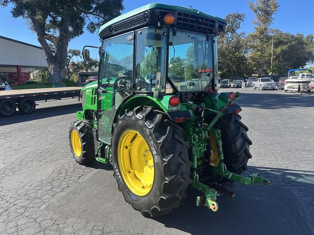 Image of John Deere 5100GN equipment image 2