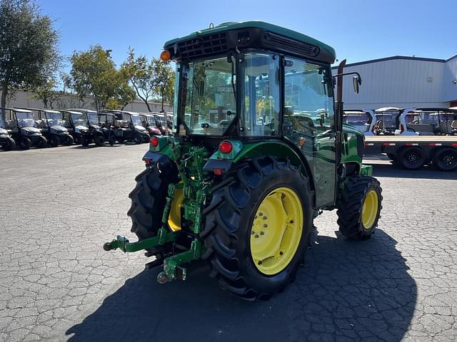 Image of John Deere 5100GN equipment image 4