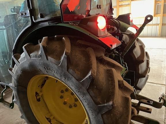 Image of John Deere 5100GN equipment image 2