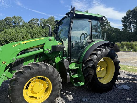 Image of John Deere 5100R equipment image 3