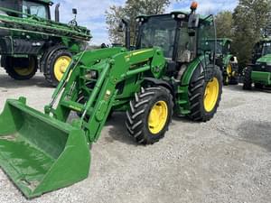 2017 John Deere 5100R Image