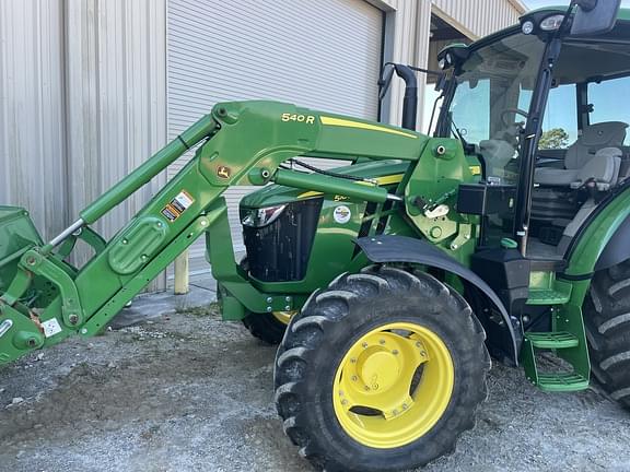 Image of John Deere 5100R equipment image 1