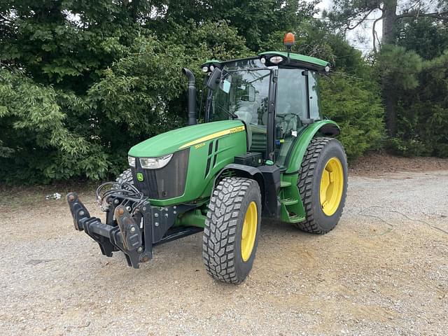 Image of John Deere 5100R equipment image 1