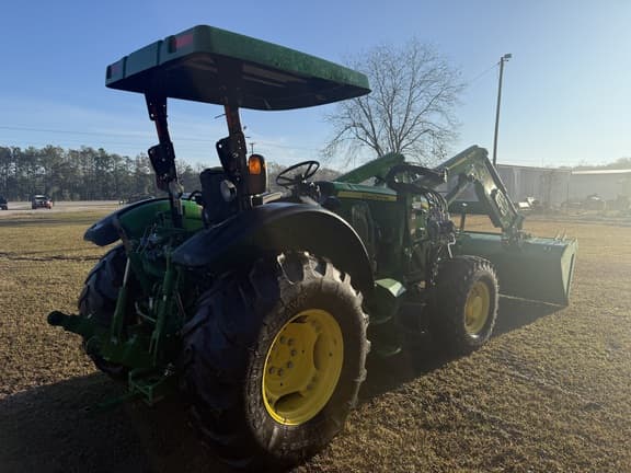 Image of John Deere 5115M equipment image 3