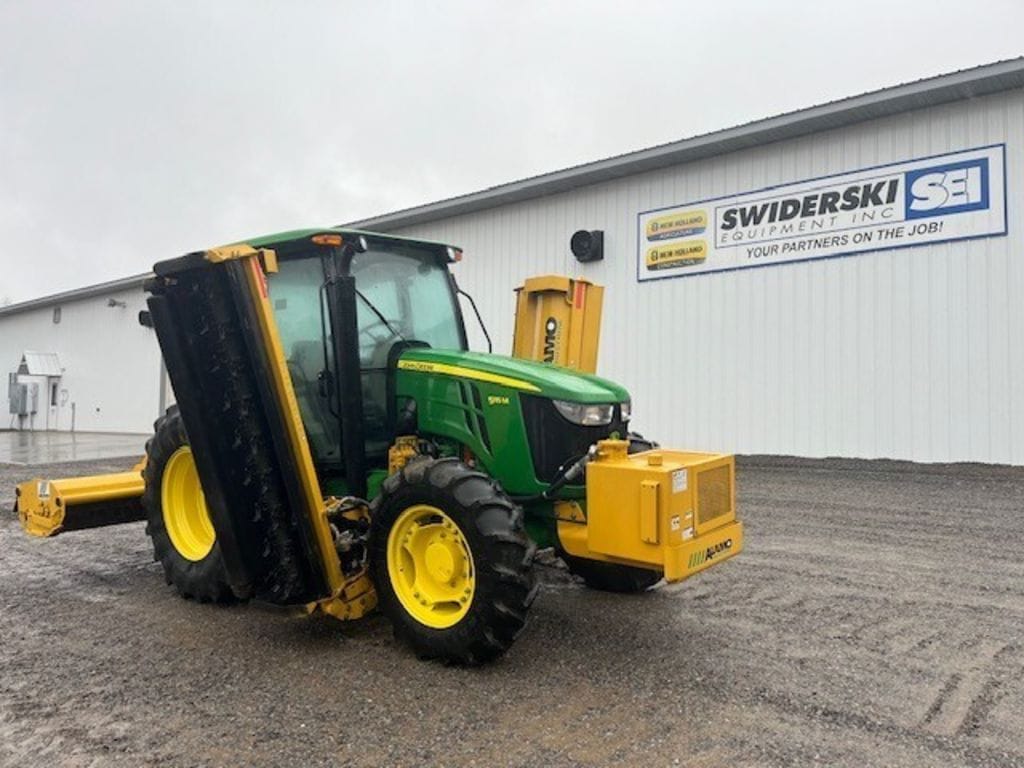 2017 John Deere 5115M Equipment Image0