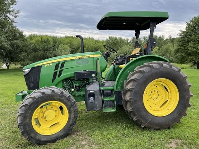 Image of John Deere 5115M equipment image 2