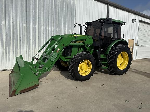 Image of John Deere 5115R equipment image 1