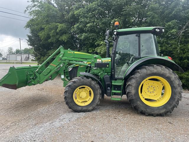 Image of John Deere 5125R equipment image 1