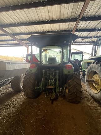 Image of John Deere 5125R equipment image 1