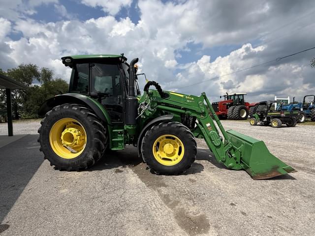 Image of John Deere 5125R equipment image 2